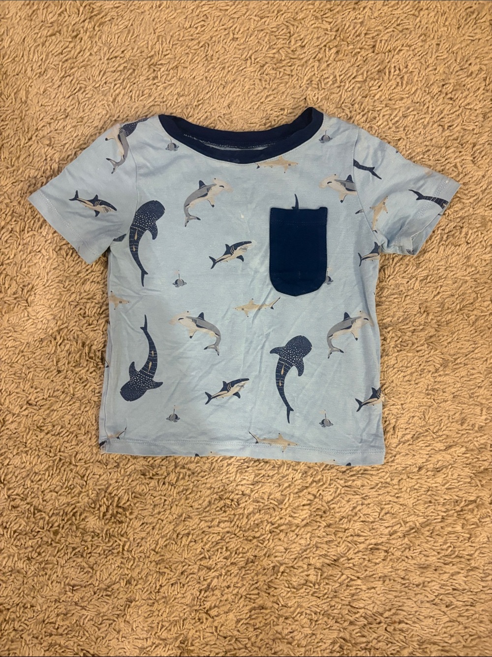 Kyte BABY Bamboo Crew Neck Pocket Tee in Stream w/ Sharks. Size 18-24 mos. EUC.